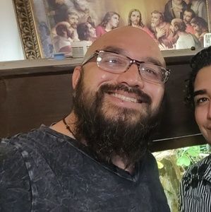 Meet your Posher, Luis